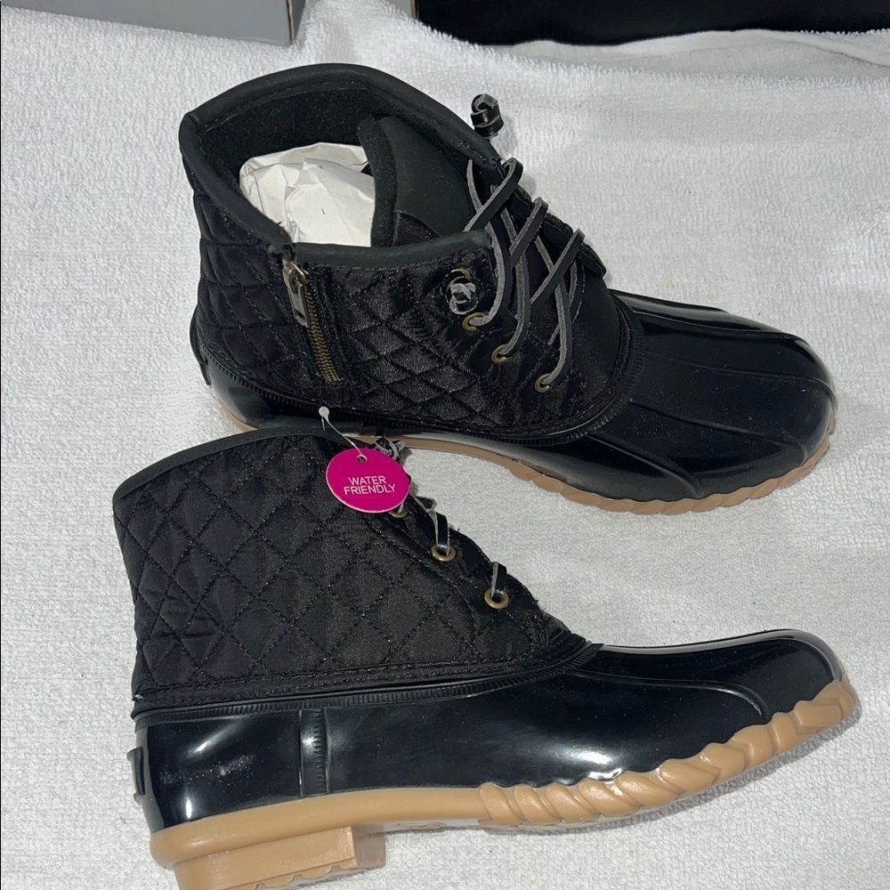 SO Black Quilted Winter Boots with Tan Soles